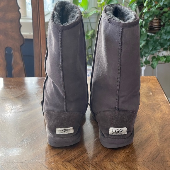 ✅SOLD✅2 Pairs Authentic UGG Boots - Picture 5 of 16